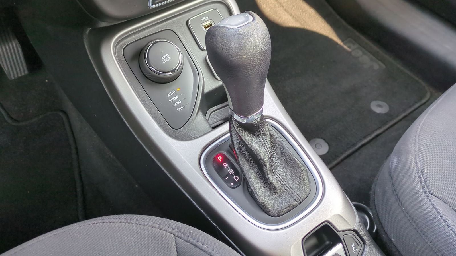 Thumbnail: 2018 Jeep Compass - 32