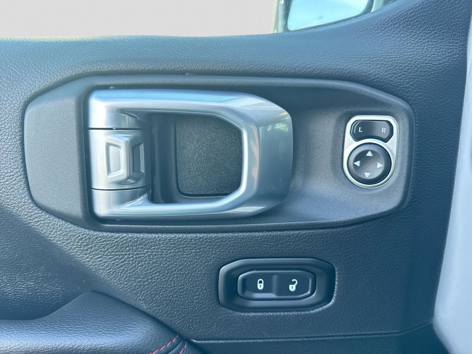 Thumbnail: 2021 Jeep Wrangler - 17