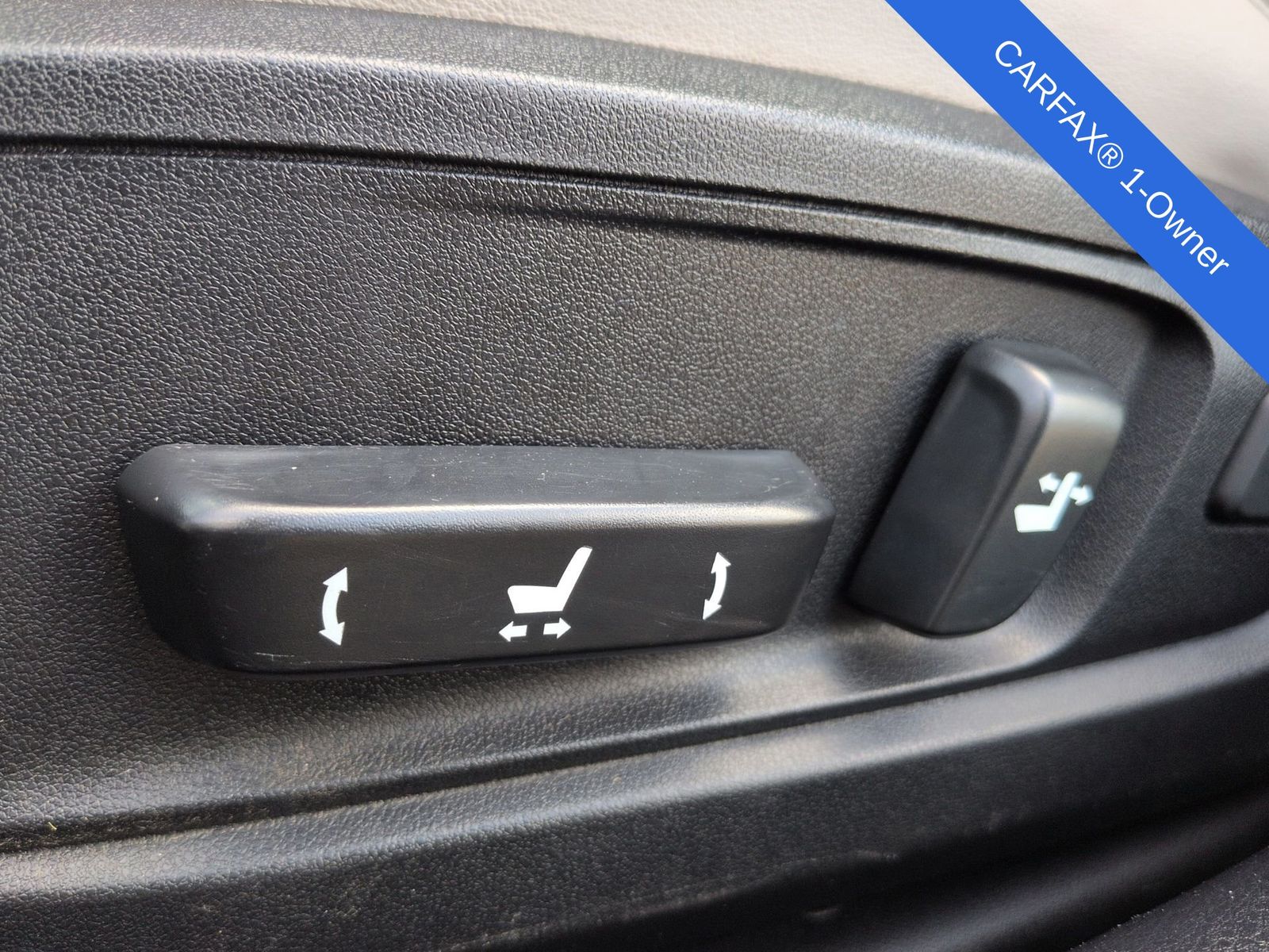 Thumbnail: 2016 Lexus ES - 21