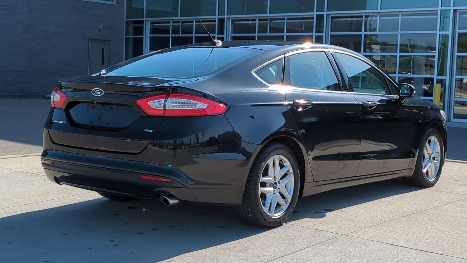 Thumbnail: 2016 Ford Fusion - 6