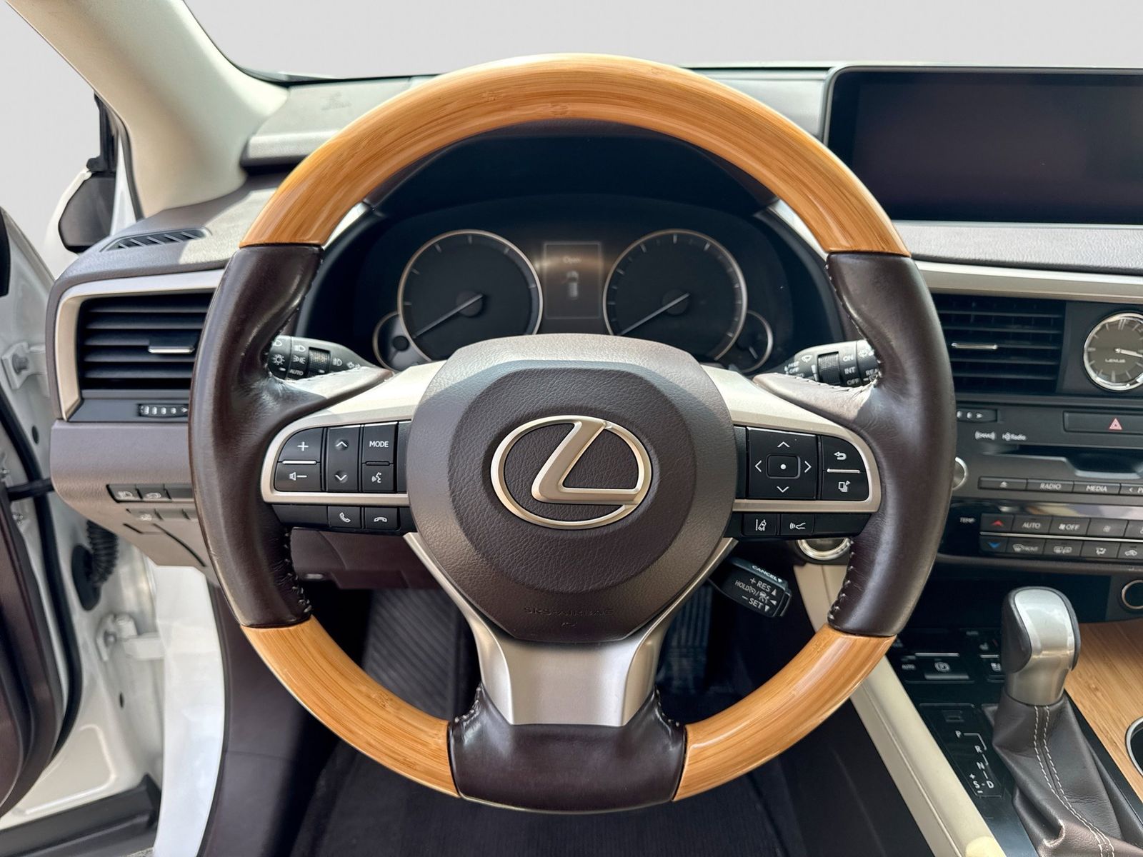 Thumbnail: 2016 Lexus RX - 28
