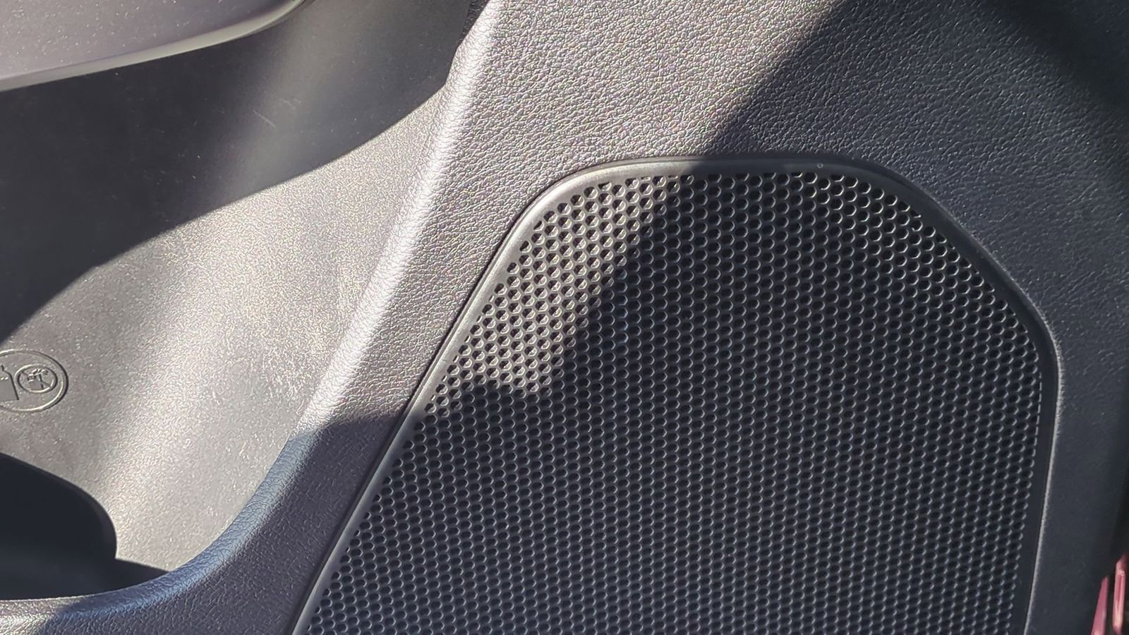 Thumbnail: 2020 Jeep Cherokee - 36