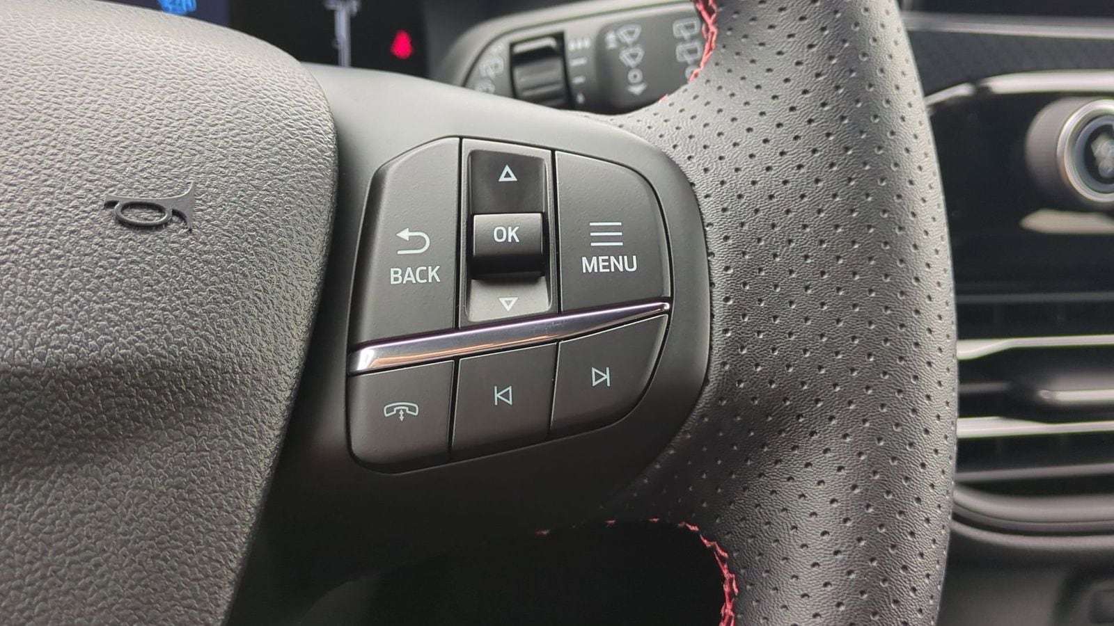 Thumbnail: 2025 Ford Escape - 23