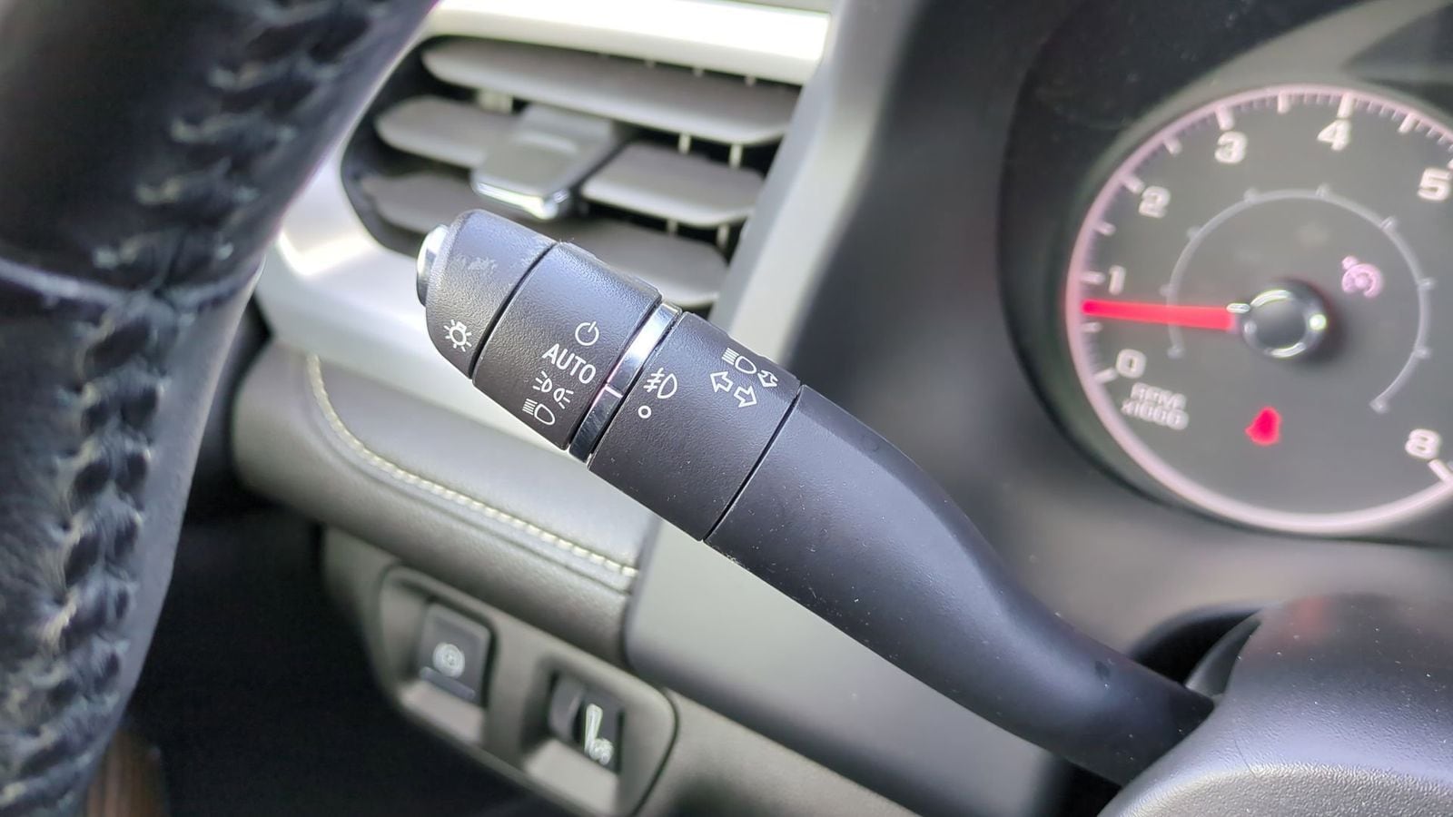 Thumbnail: 2019 GMC Acadia - 26