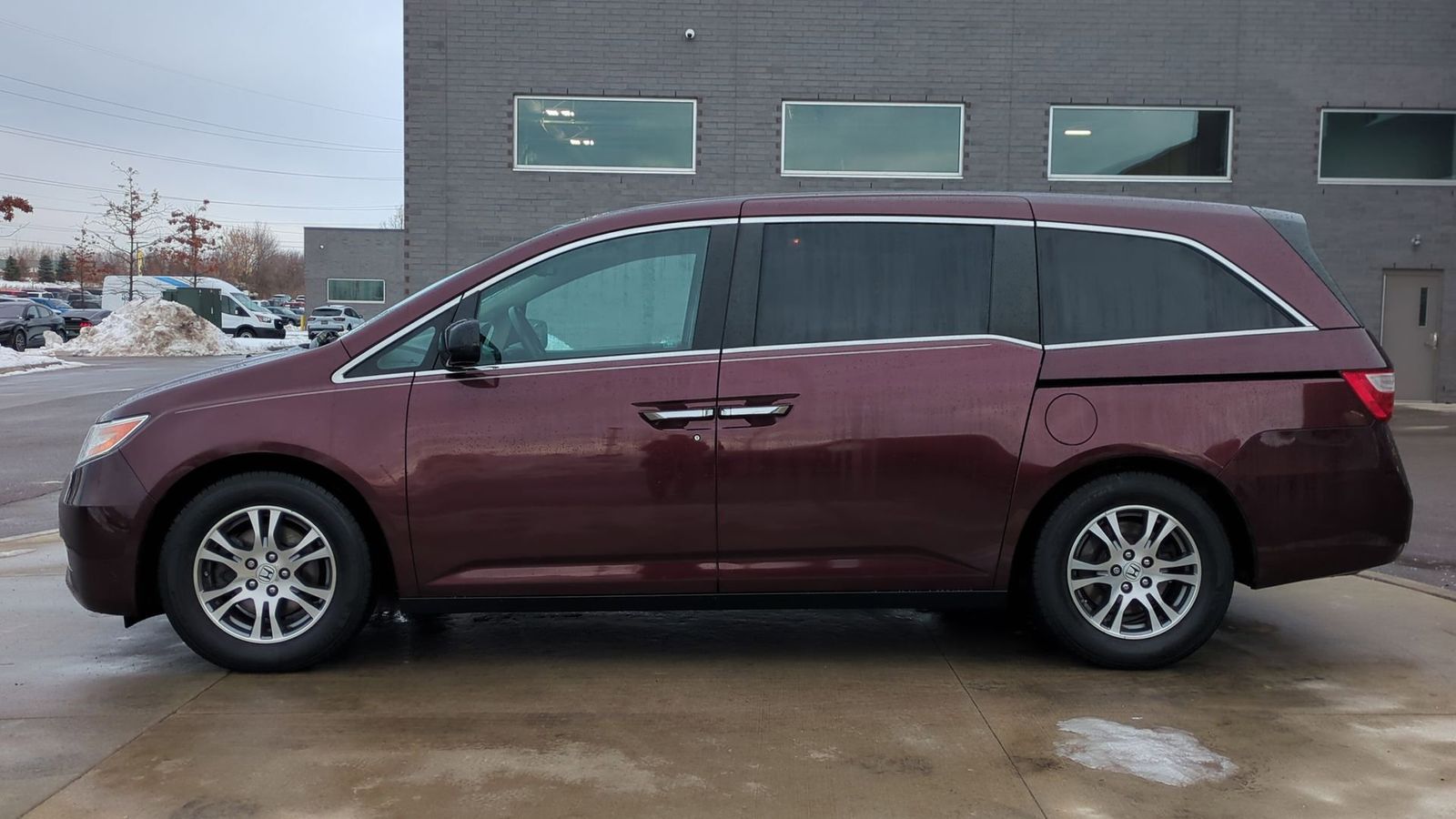 Thumbnail: 2012 Honda Odyssey - 3
