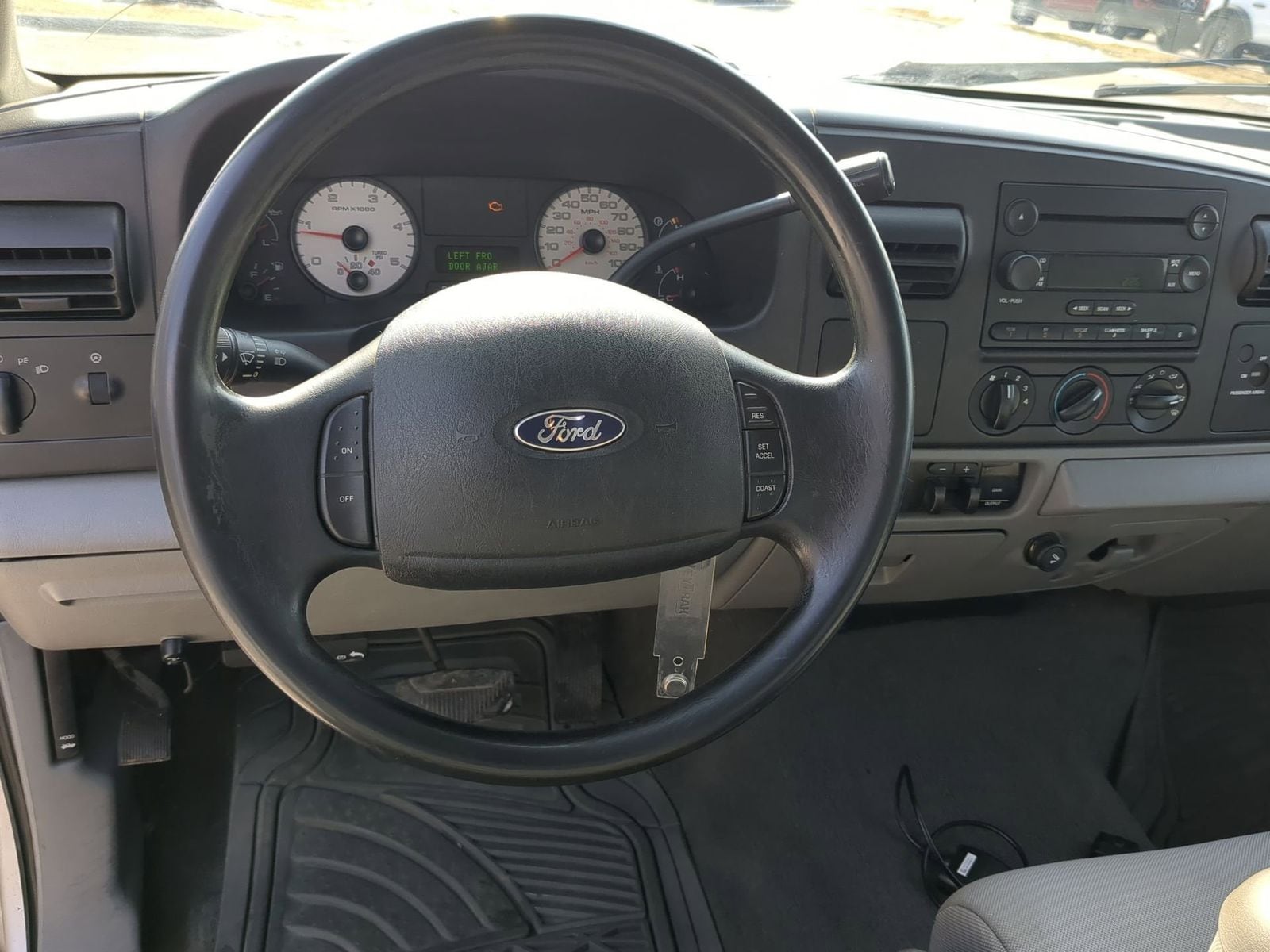 Thumbnail: 2006 Ford F-350 - 22