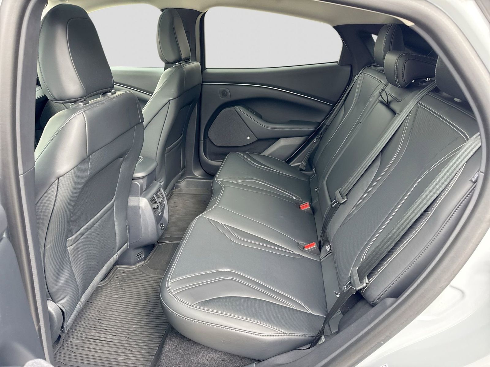 Thumbnail: 2022 Ford Mustang Mach-E - 5