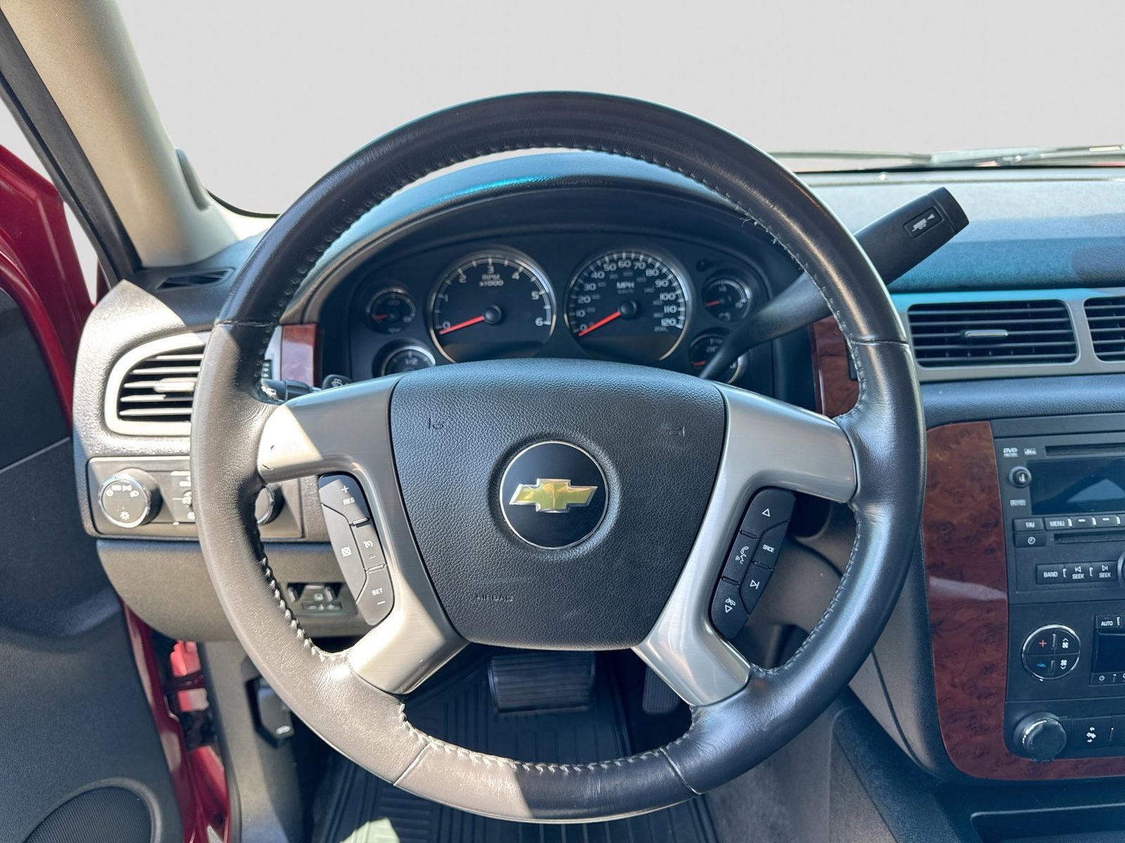 Thumbnail: 2012 Chevrolet Suburban - 29