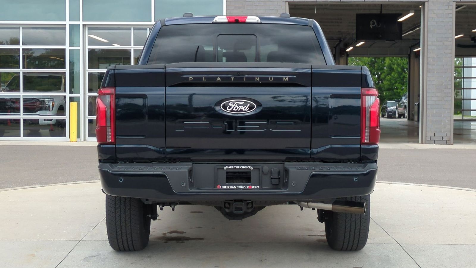 2025 Ford F-150 Platinum photo 4