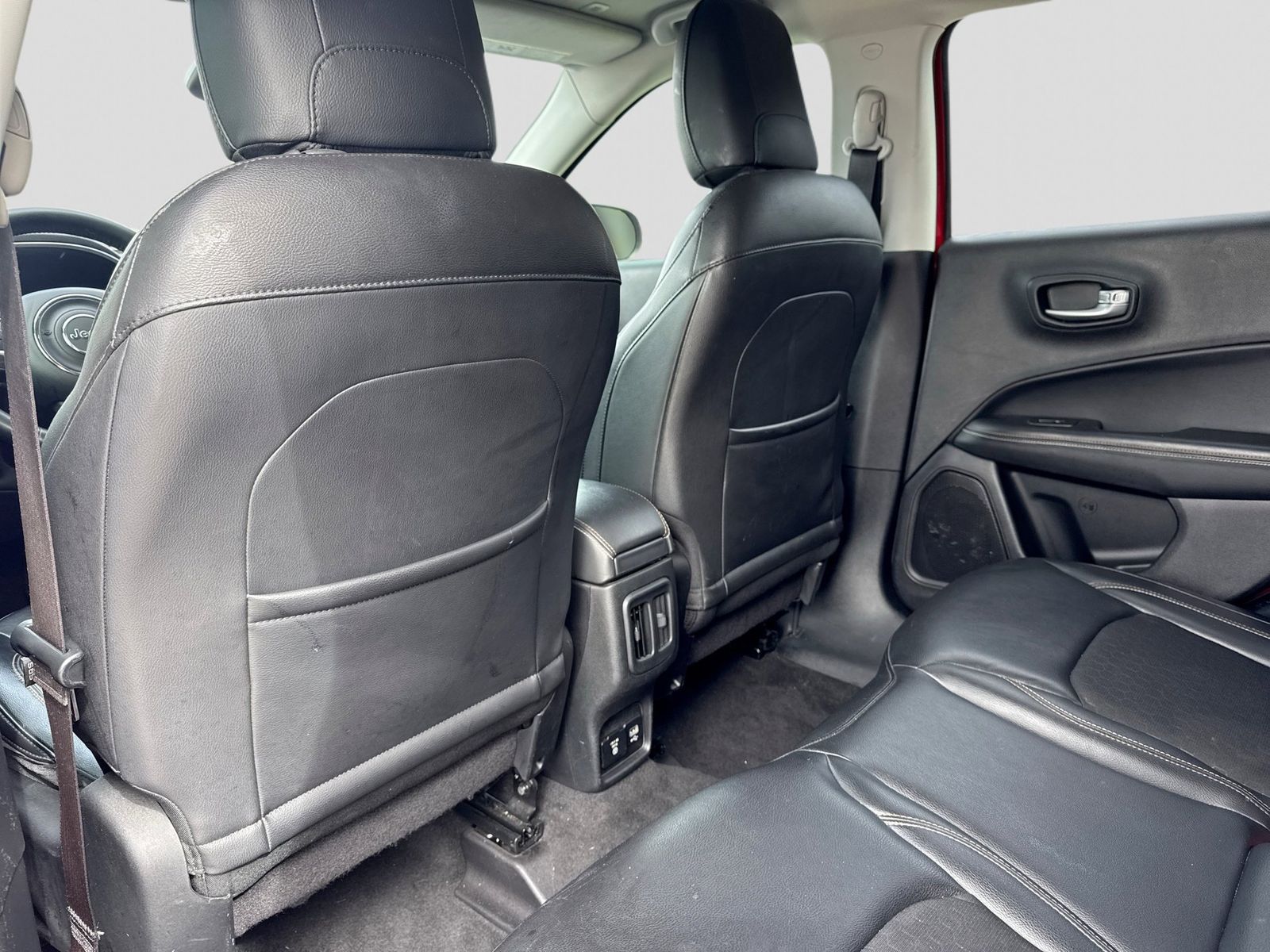 Thumbnail: 2018 Jeep Compass - 18