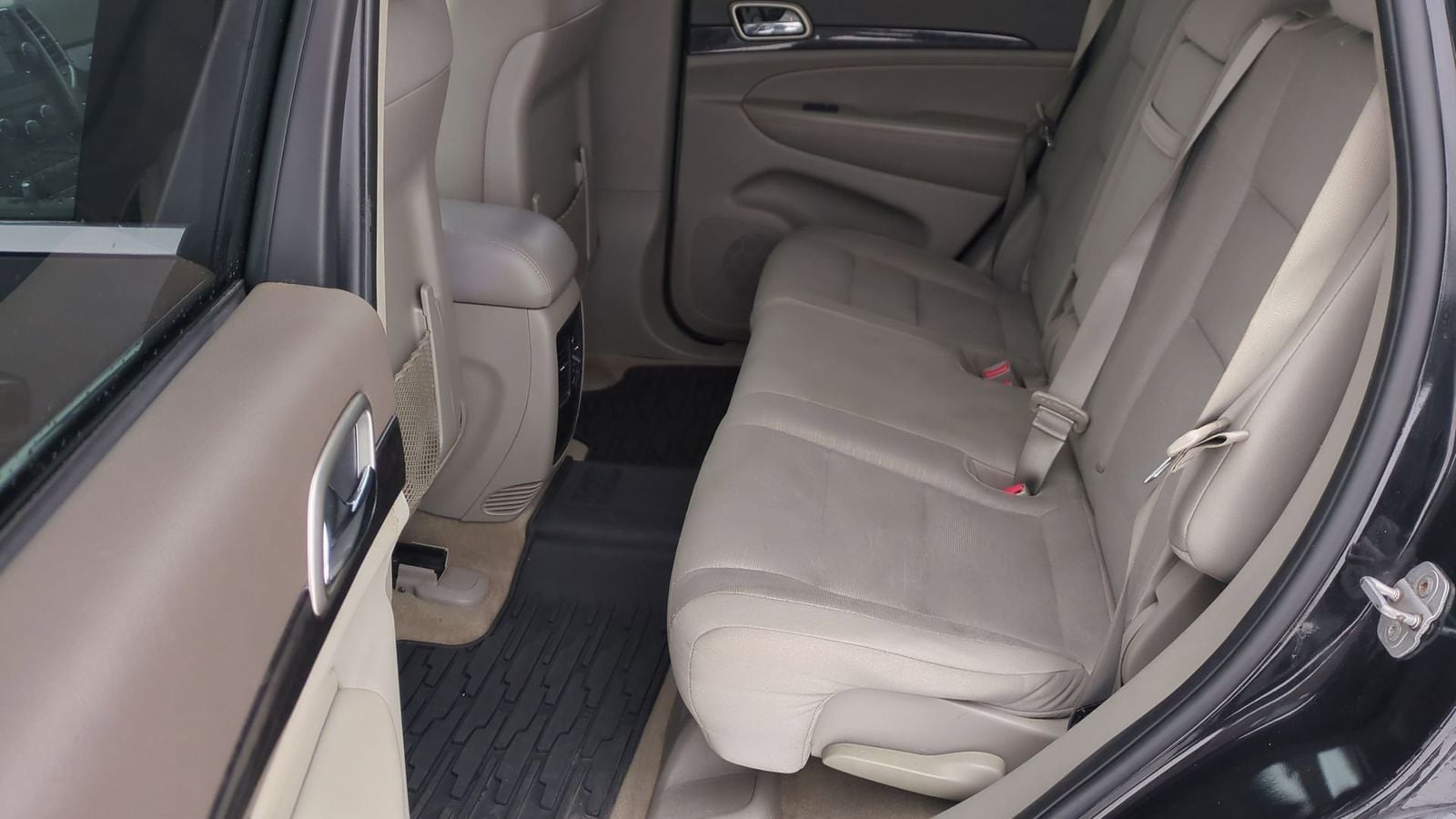 Thumbnail: 2012 Jeep Grand Cherokee - 19