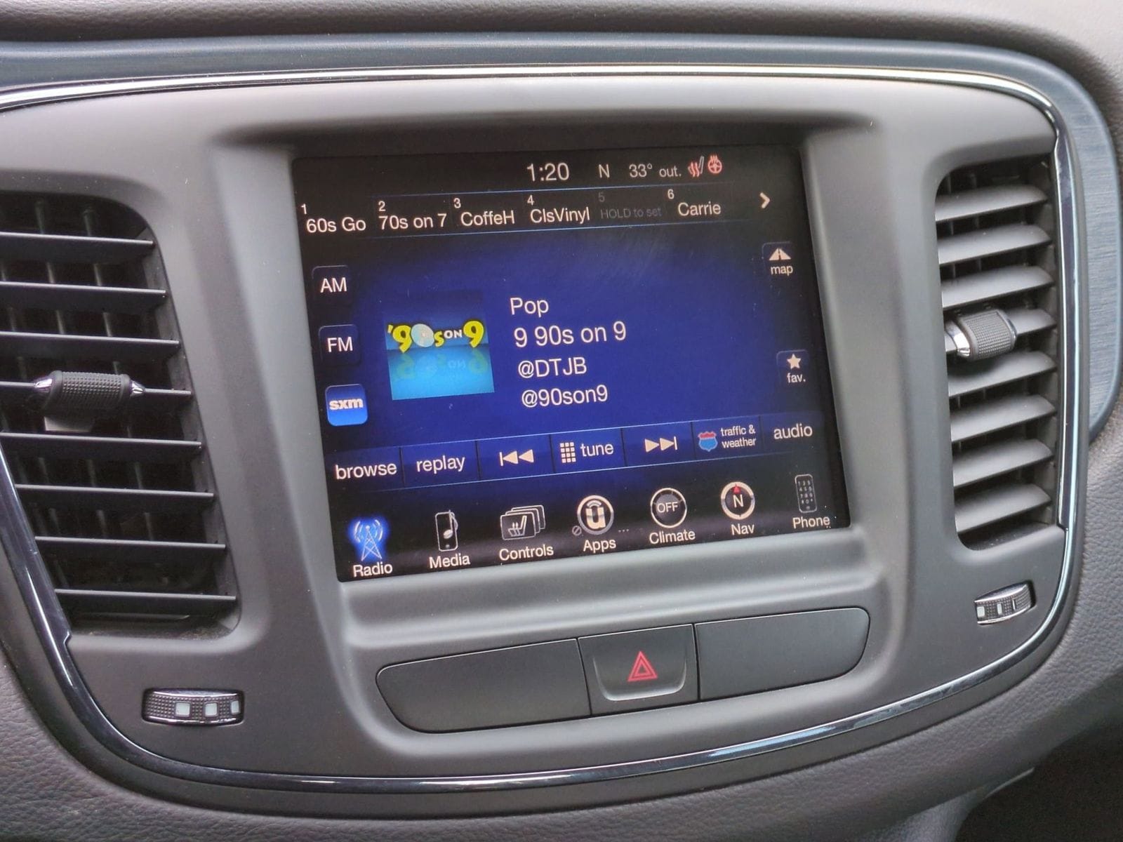 Thumbnail: 2015 Chrysler 200 - 33