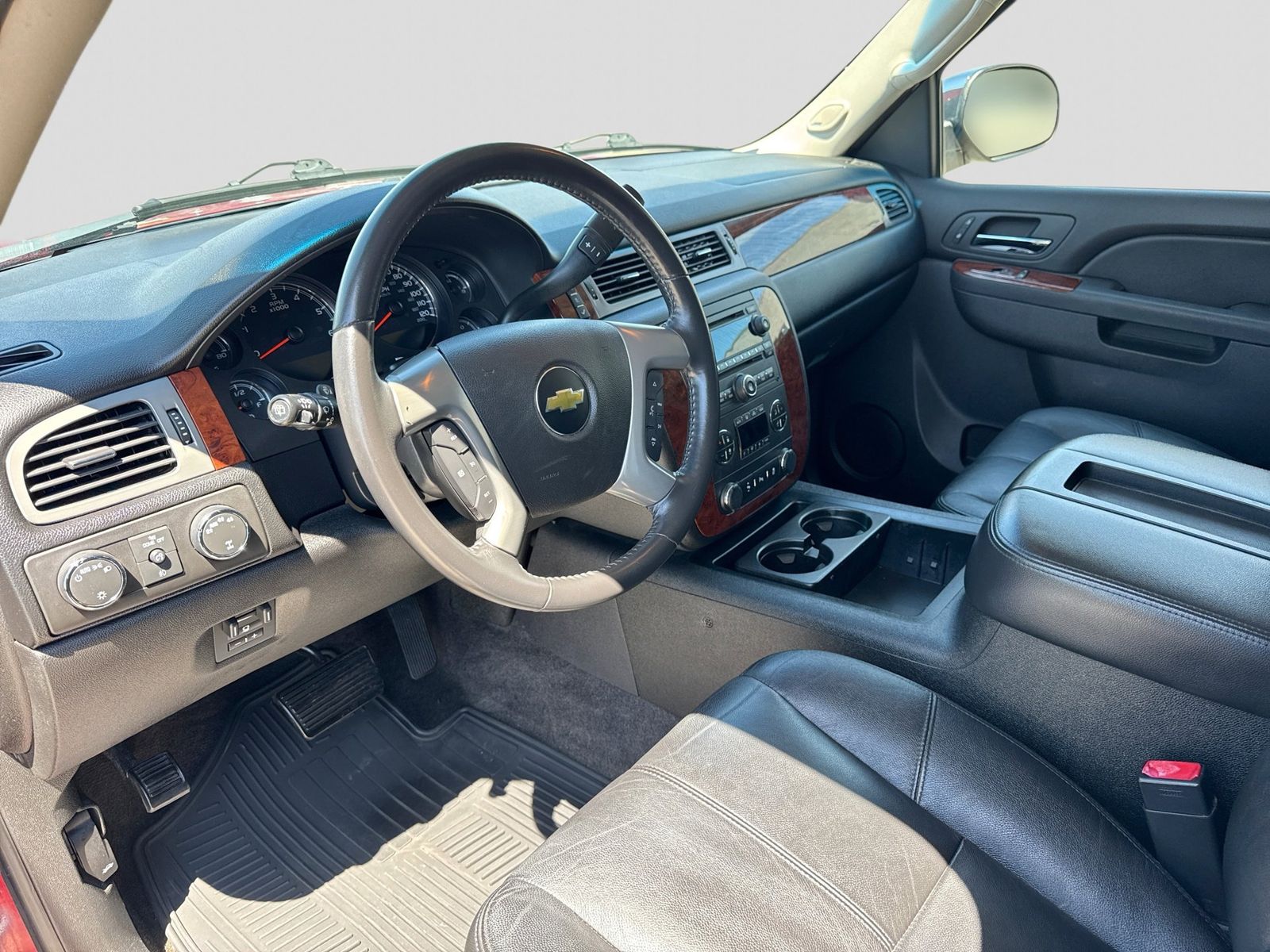Thumbnail: 2012 Chevrolet Suburban - 2