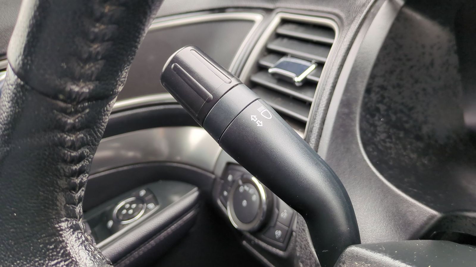 Thumbnail: 2018 Ford Explorer - 28