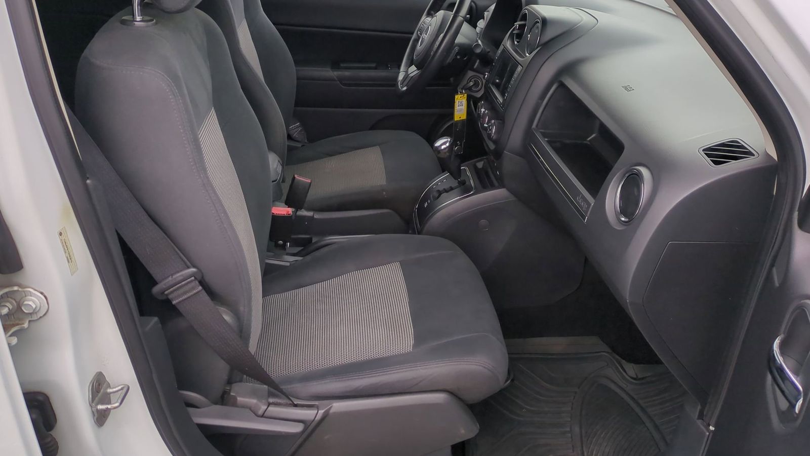 Thumbnail: 2012 Jeep Patriot - 20