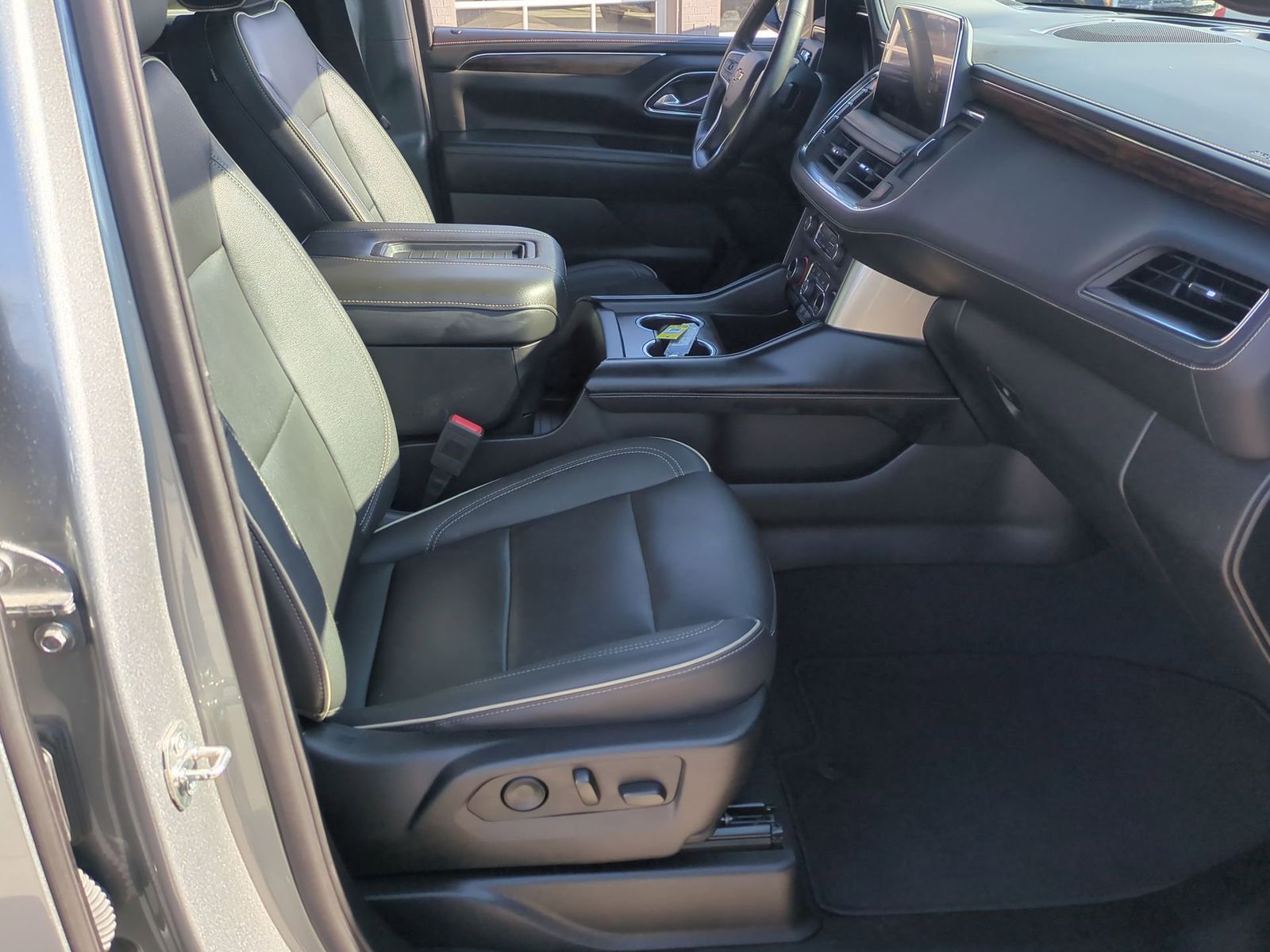 Thumbnail: 2023 Chevrolet Tahoe - 27