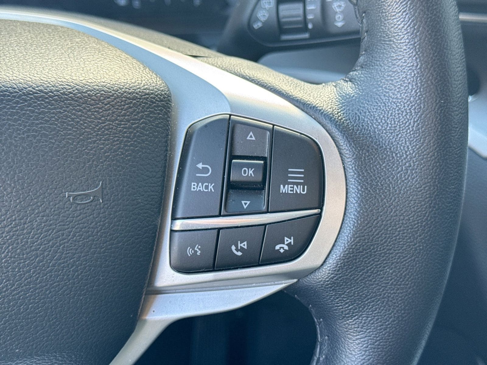 Thumbnail: 2023 Ford Explorer - 27