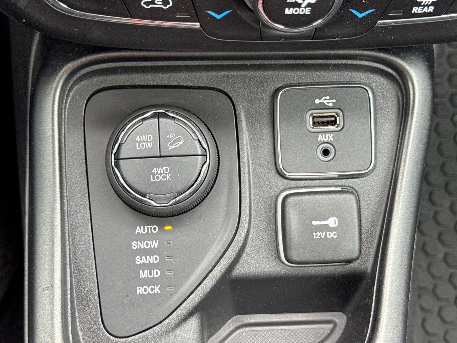 Thumbnail: 2018 Jeep Compass - 36
