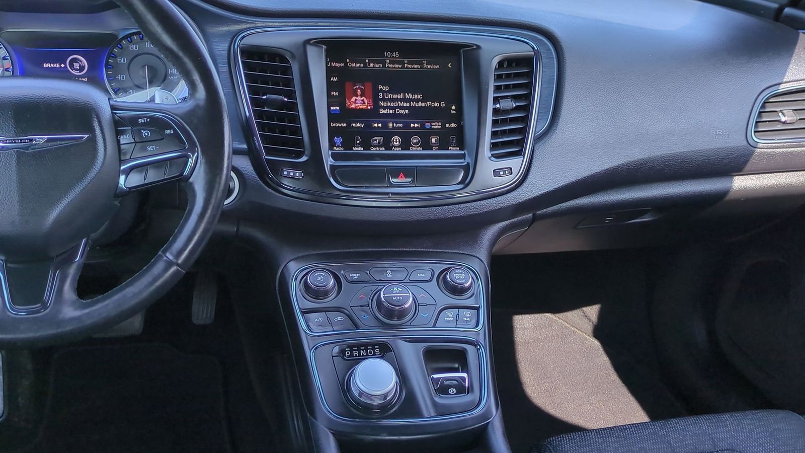 Thumbnail: 2015 Chrysler 200 - 26