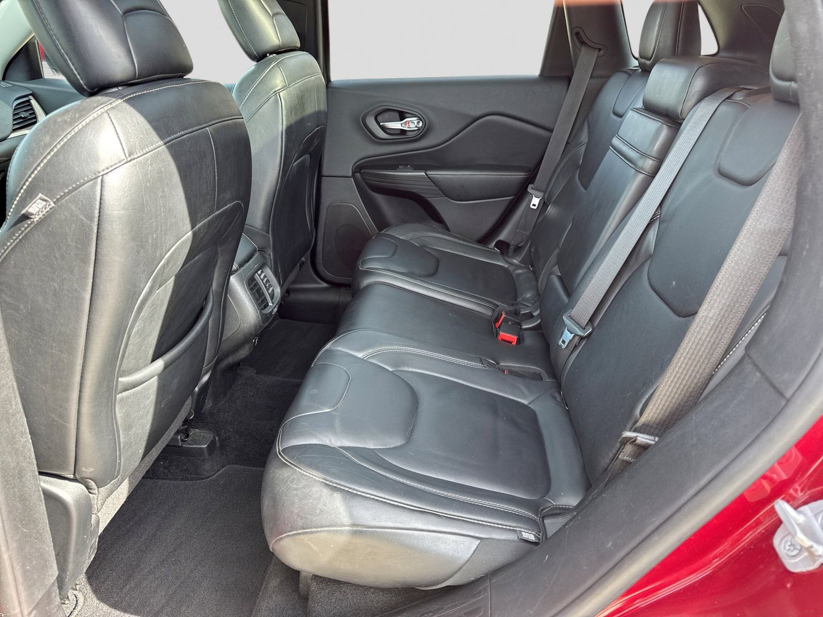 Thumbnail: 2014 Jeep Cherokee - 23