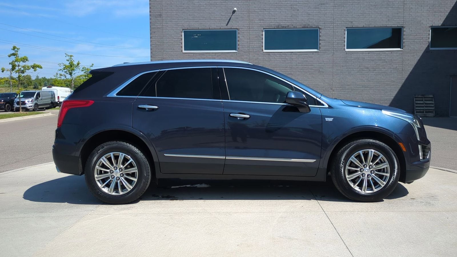 Thumbnail: 2018 Cadillac XT5 - 8