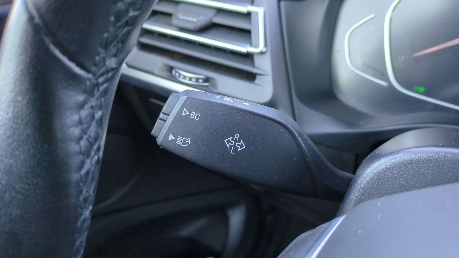 Thumbnail: 2022 BMW X3 - 26