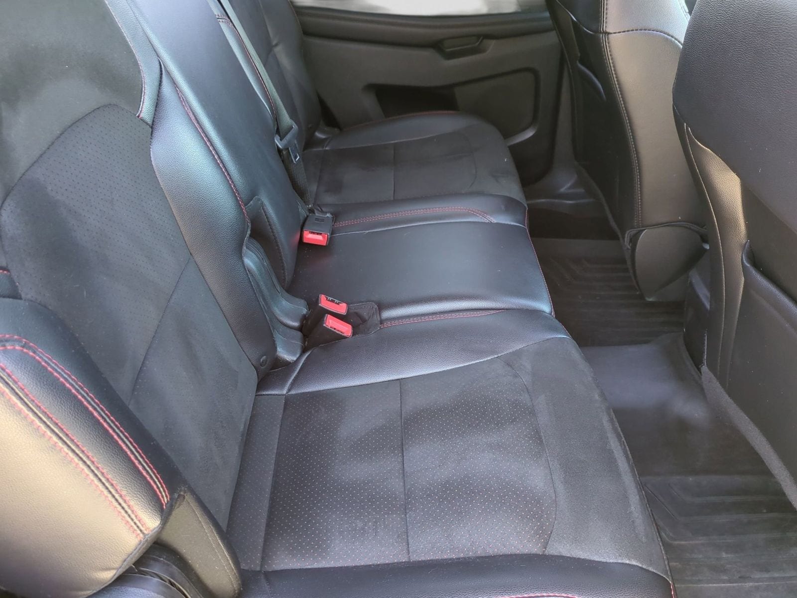 Thumbnail: 2019 Ford Explorer - 25