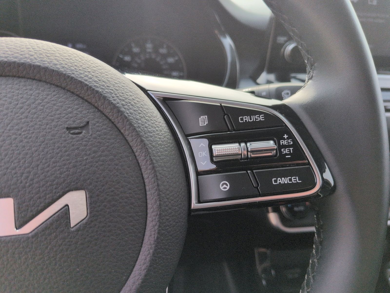 Thumbnail: 2023 Kia Seltos - 27