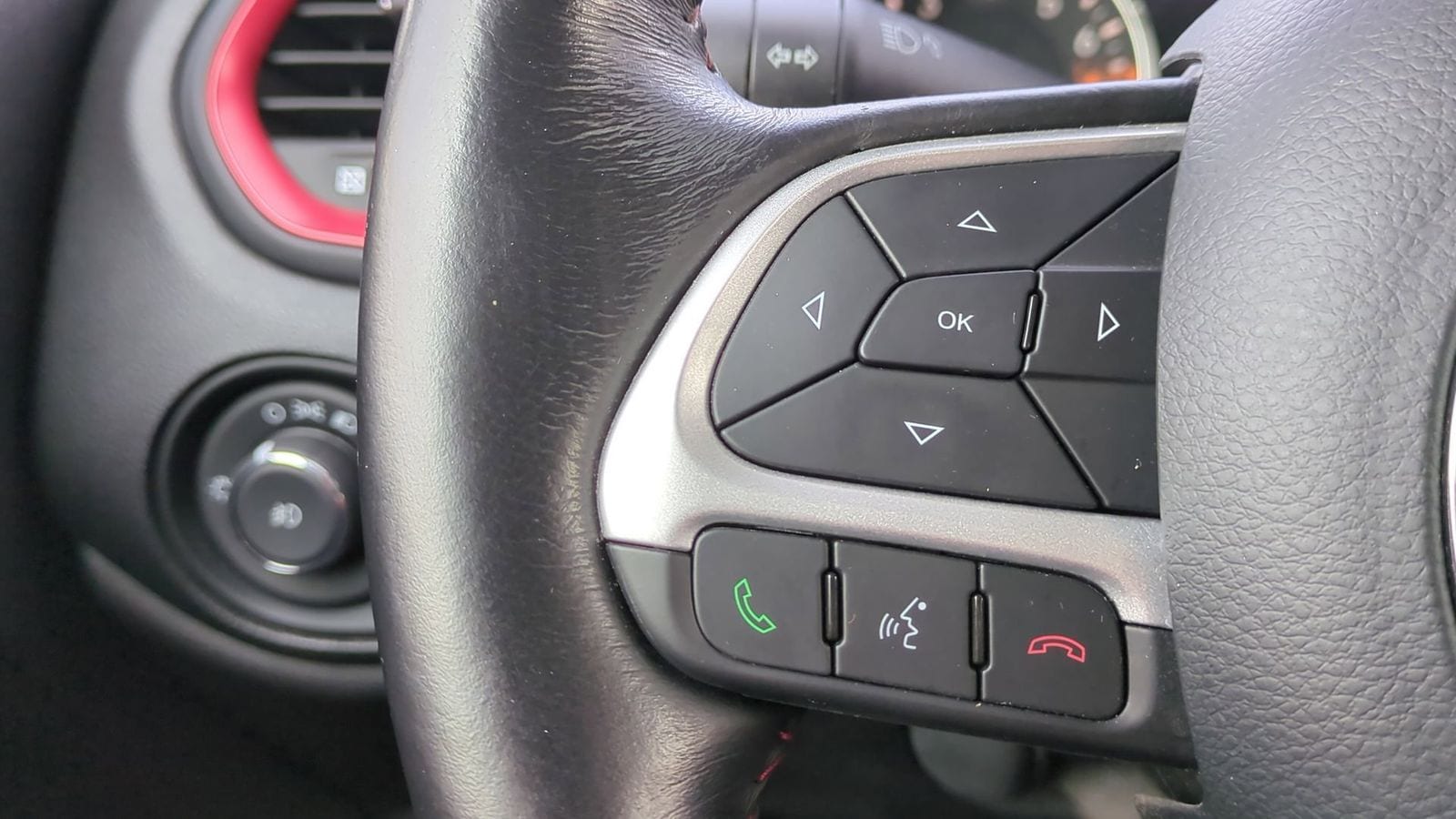 Thumbnail: 2017 Jeep Renegade - 27