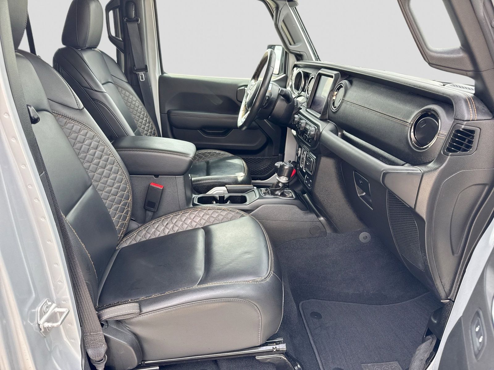 Thumbnail: 2022 Jeep Wrangler - 7