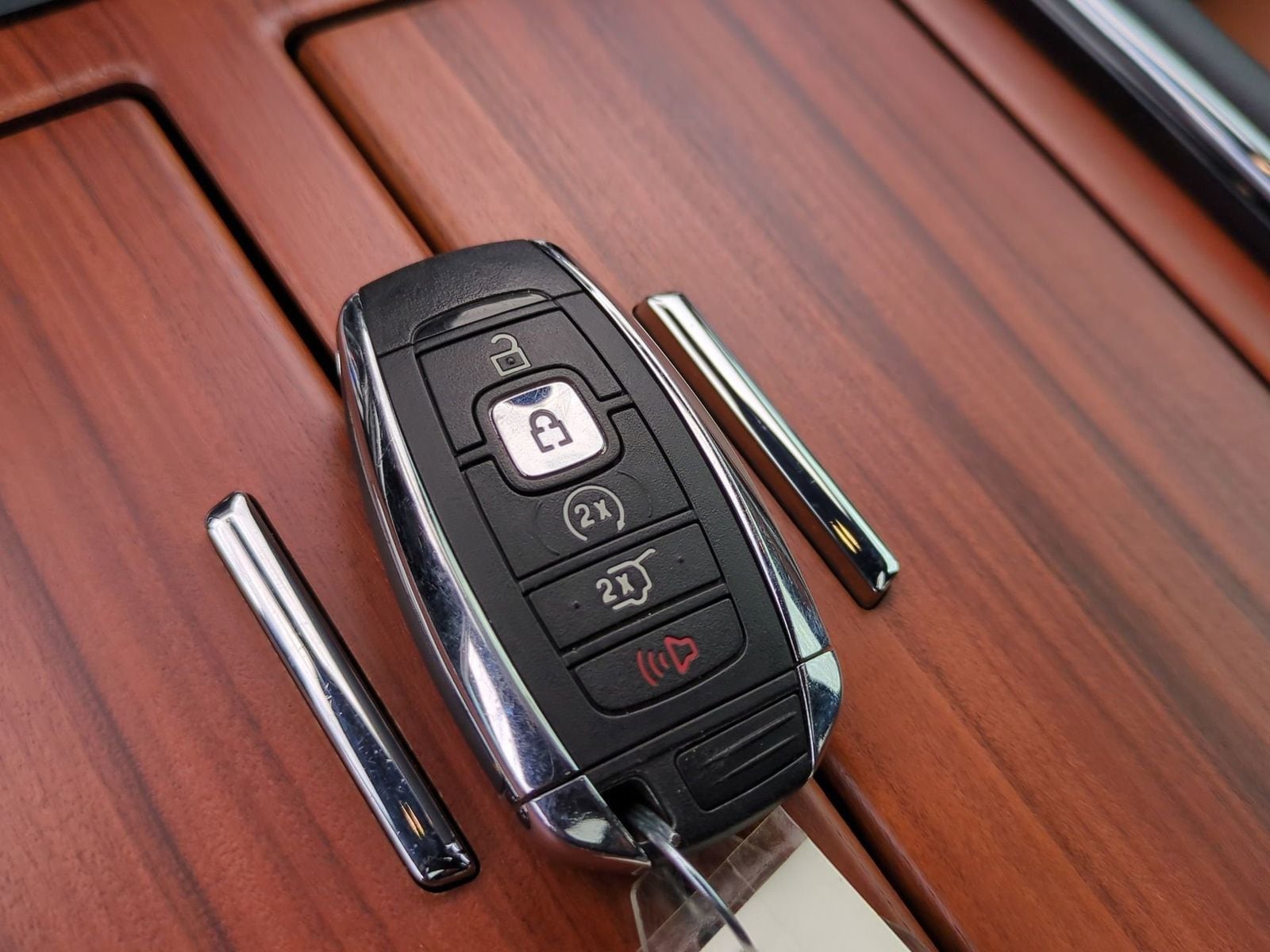 Thumbnail: 2019 Lincoln Navigator - 44