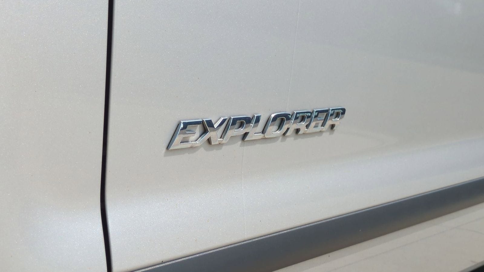 Thumbnail: 2004 Ford Explorer - 10