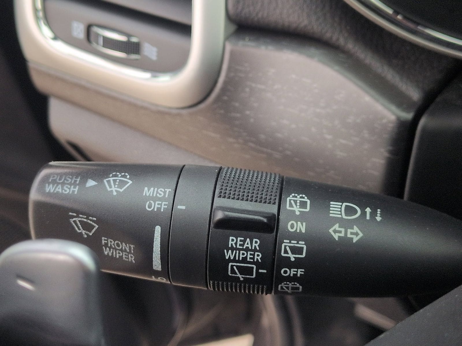 Thumbnail: 2015 Jeep Grand Cherokee - 34