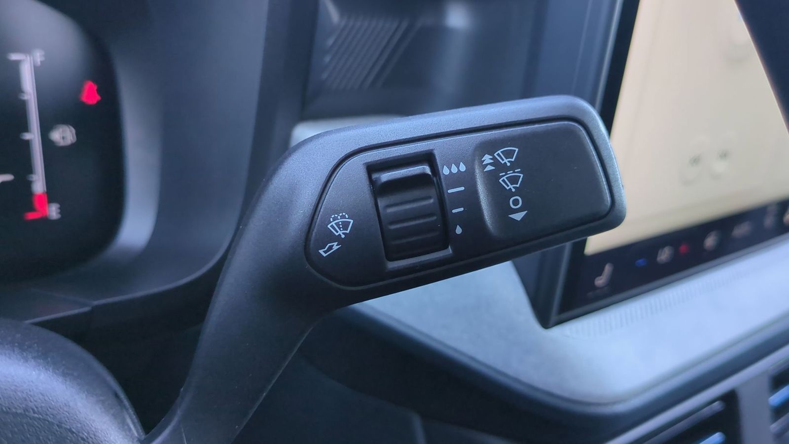 Thumbnail: 2025 Ford Maverick - 22