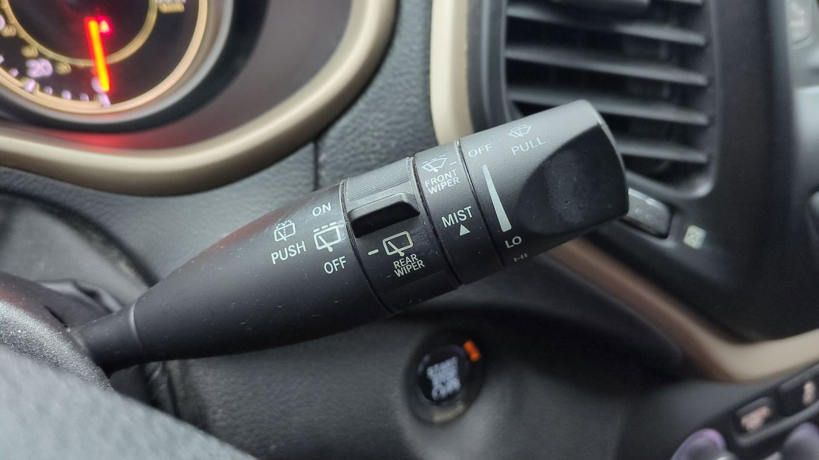 Thumbnail: 2016 Jeep Cherokee - 27