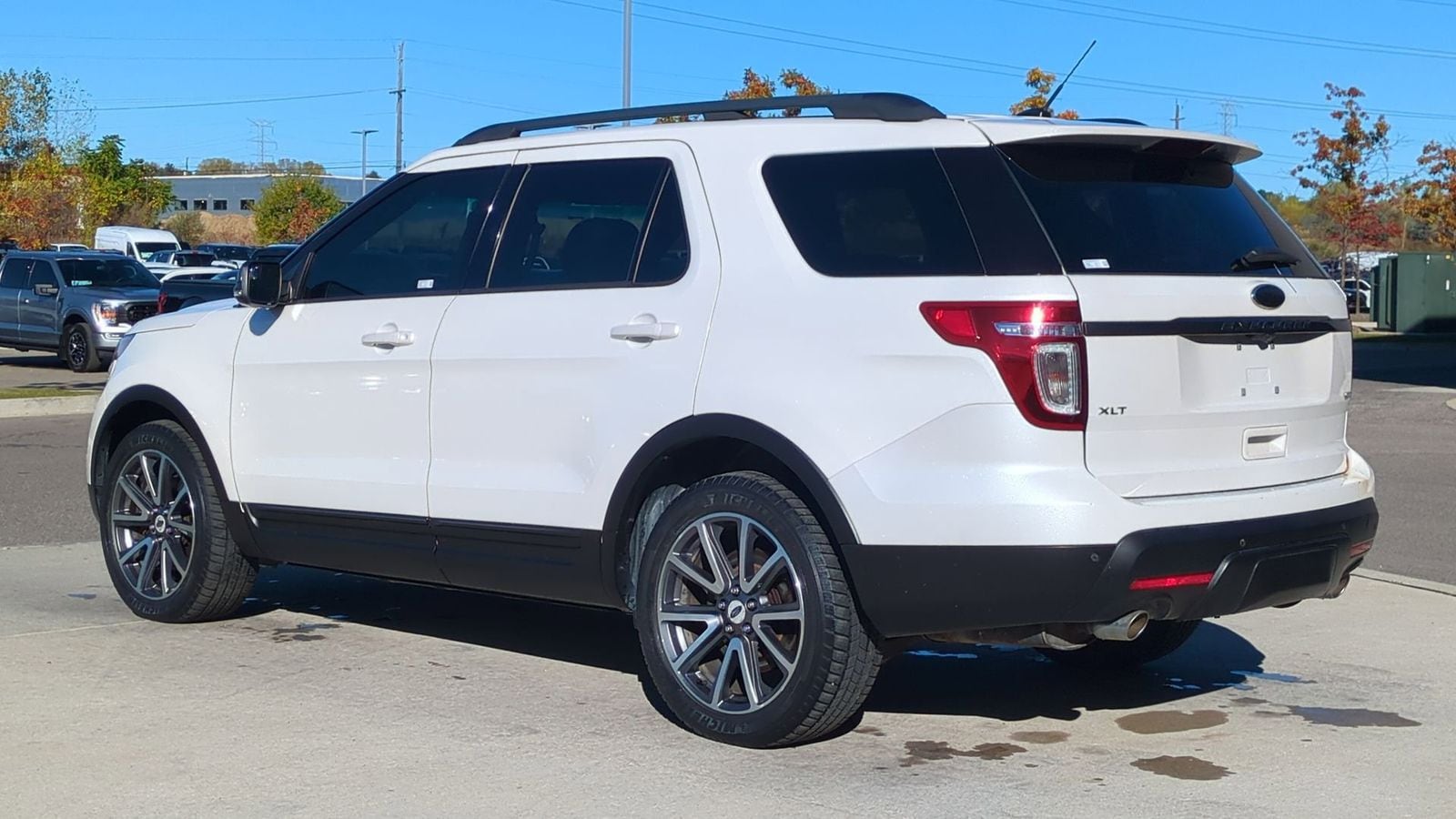 Thumbnail: 2015 Ford Explorer - 3