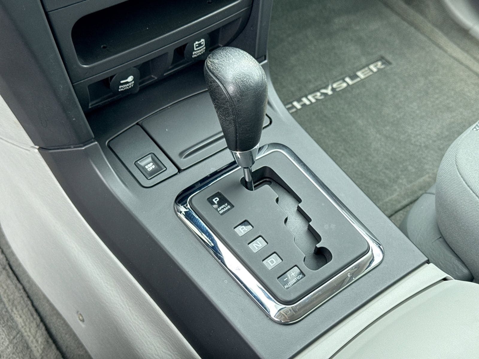 Thumbnail: 2007 Chrysler Pacifica - 31