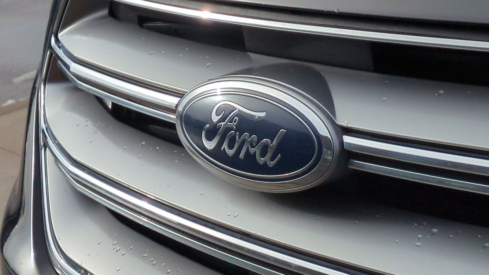 Thumbnail: 2018 Ford Edge - 12