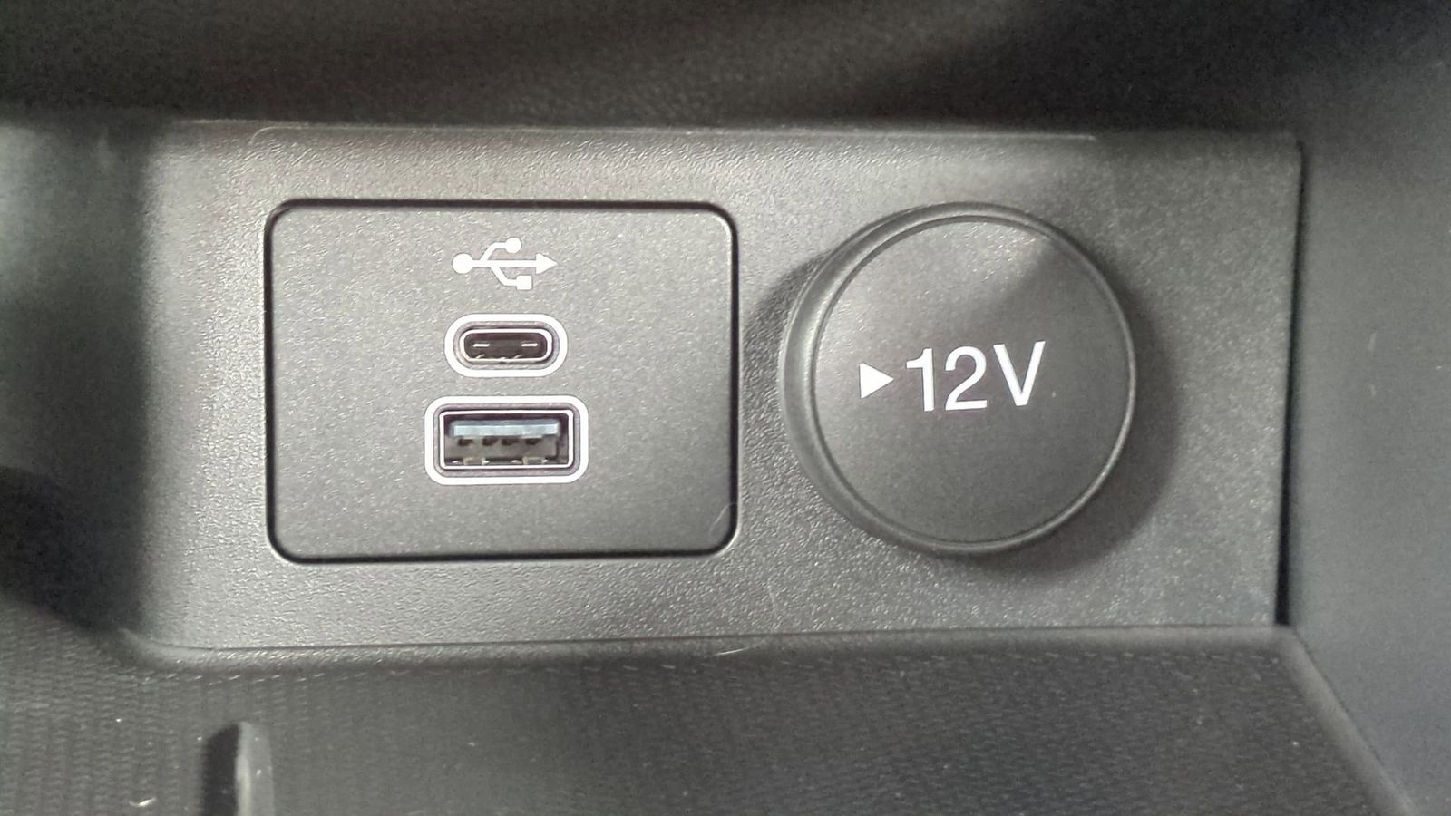 Thumbnail: 2025 Ford Escape - 31