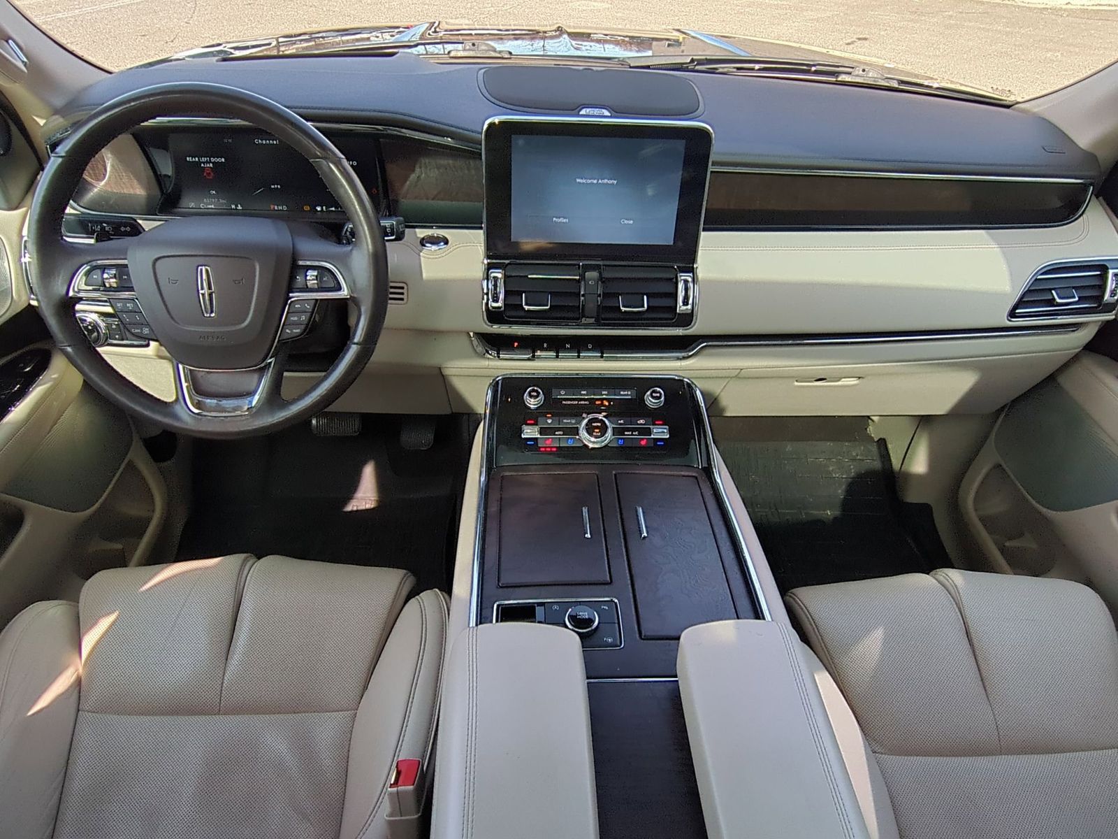 Thumbnail: 2018 Lincoln Navigator L - 19