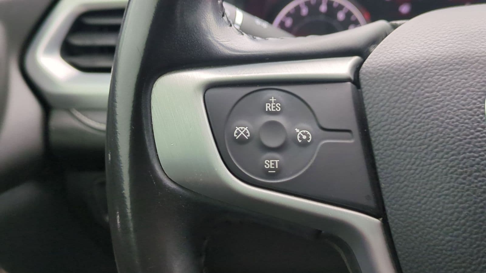 Thumbnail: 2020 GMC Acadia - 27