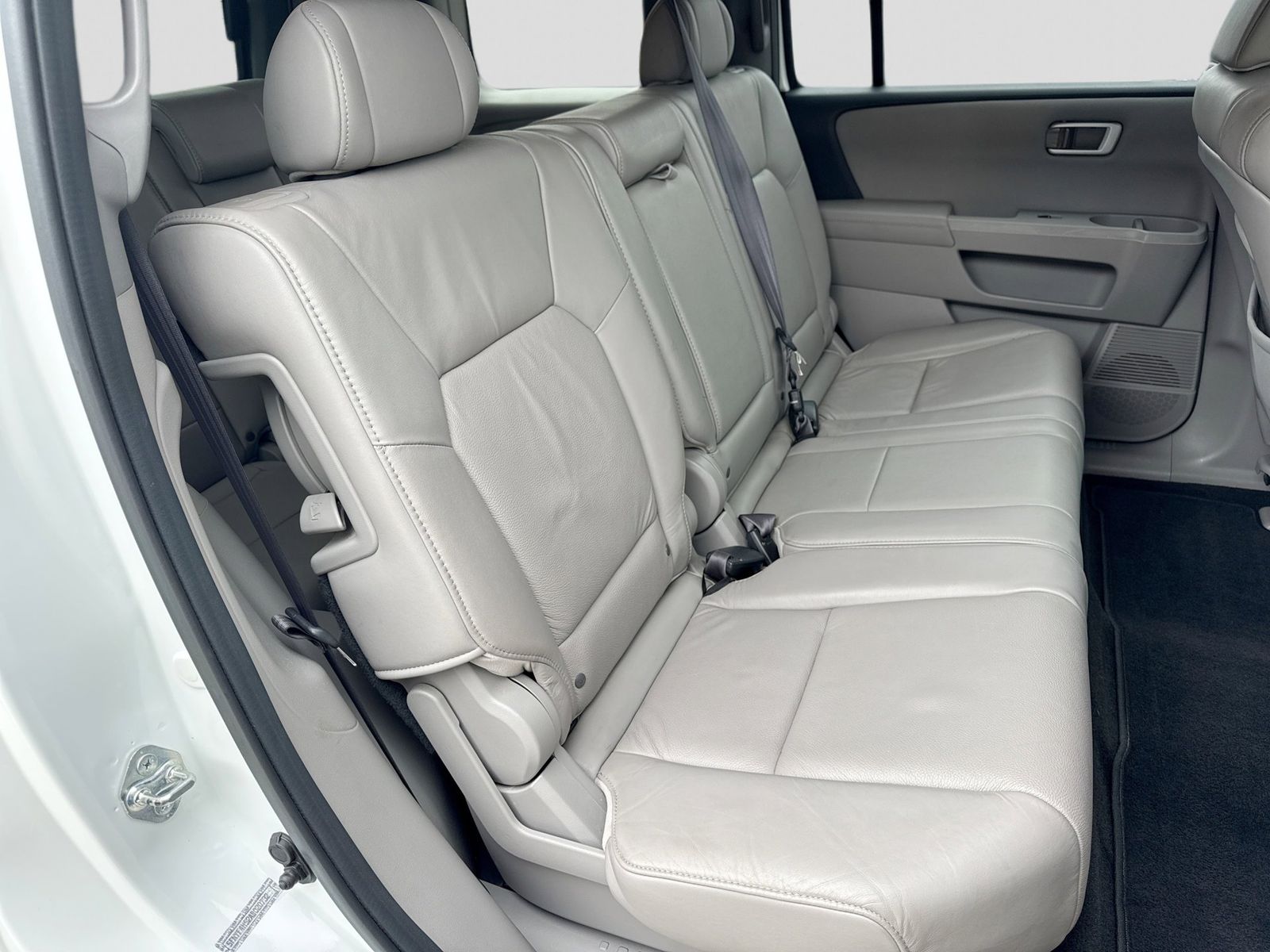 Thumbnail: 2010 Honda Pilot - 18