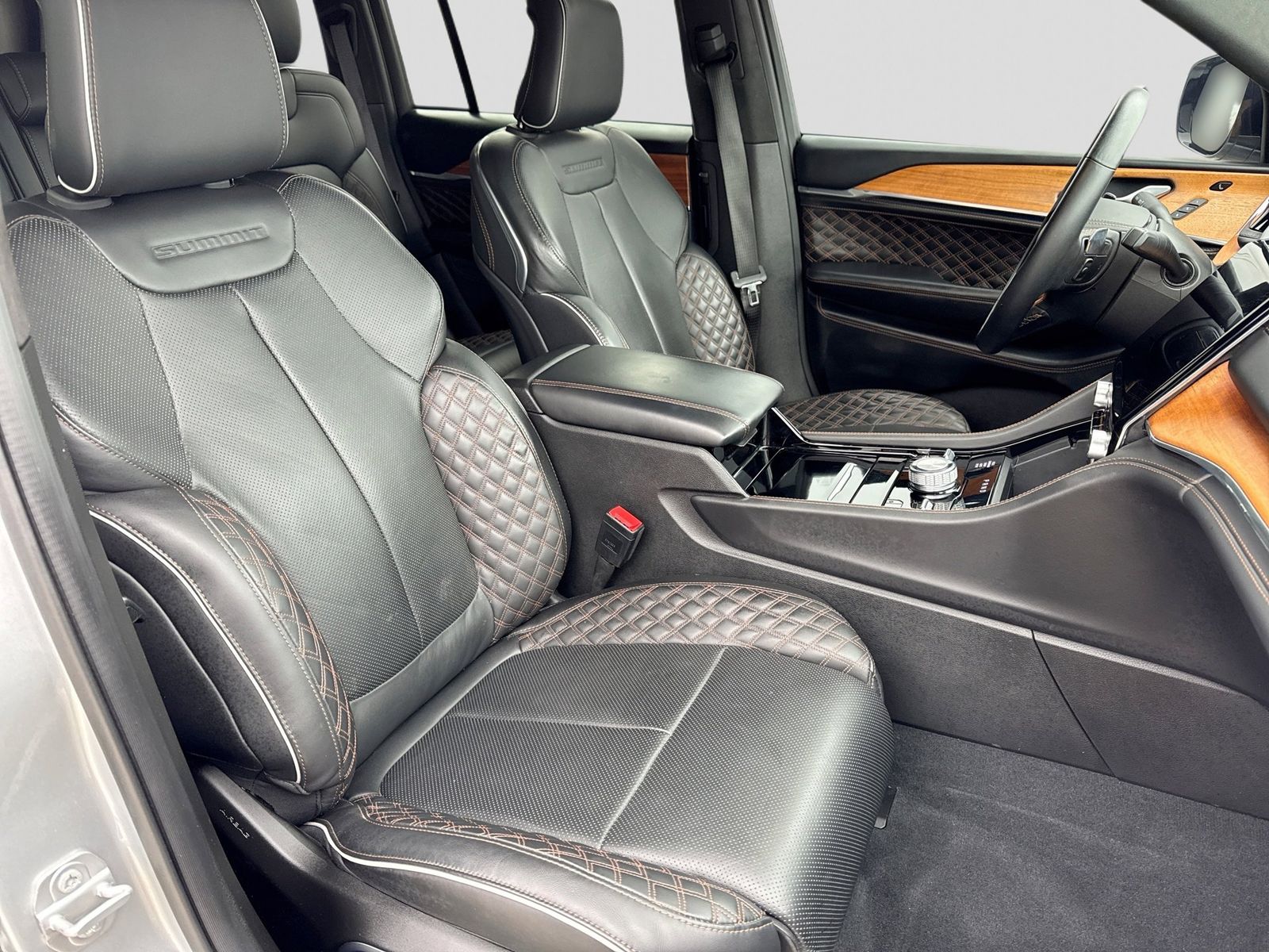 Thumbnail: 2023 Jeep Grand Cherokee - 25