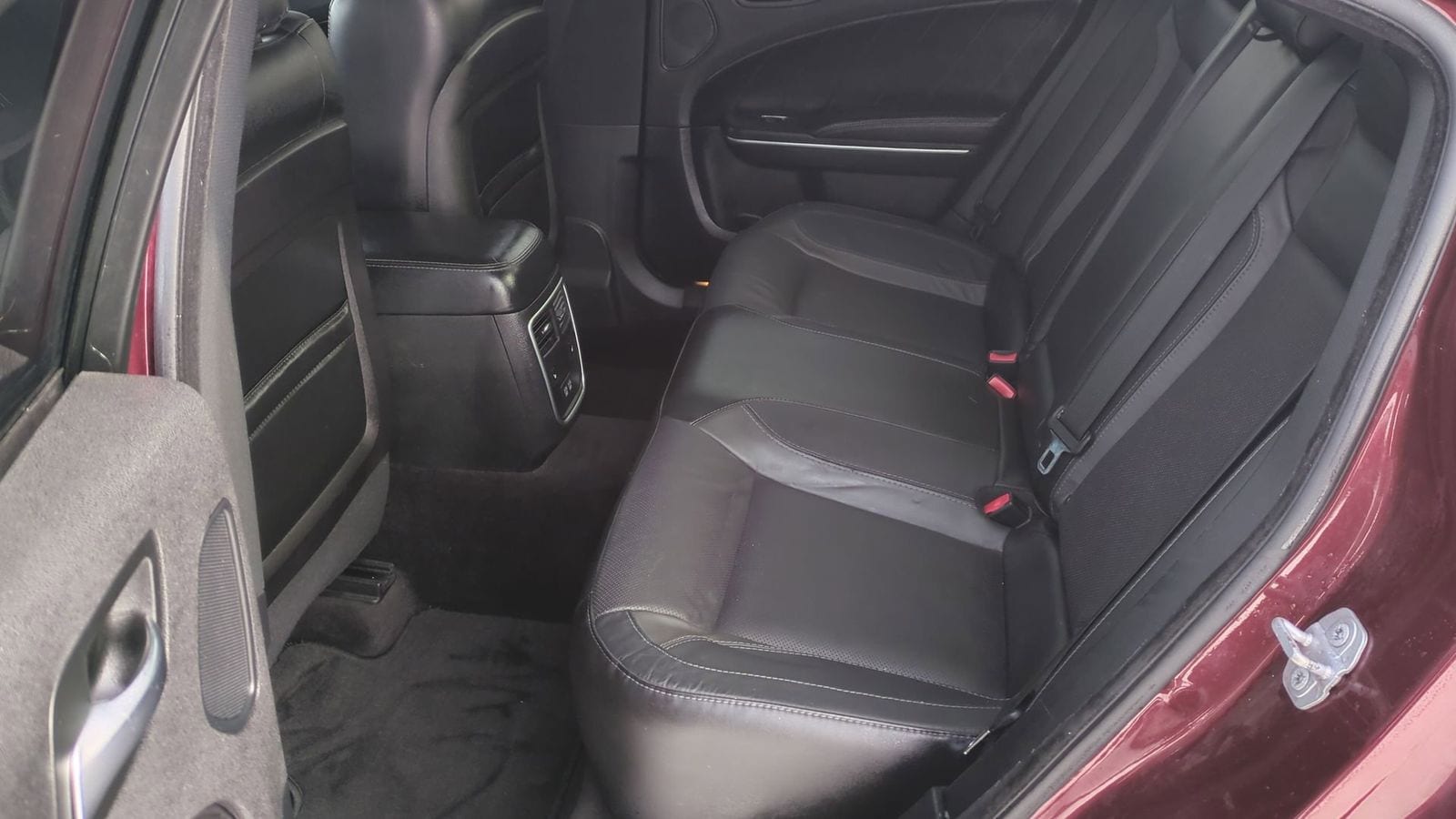 Thumbnail: 2018 Dodge Charger - 22