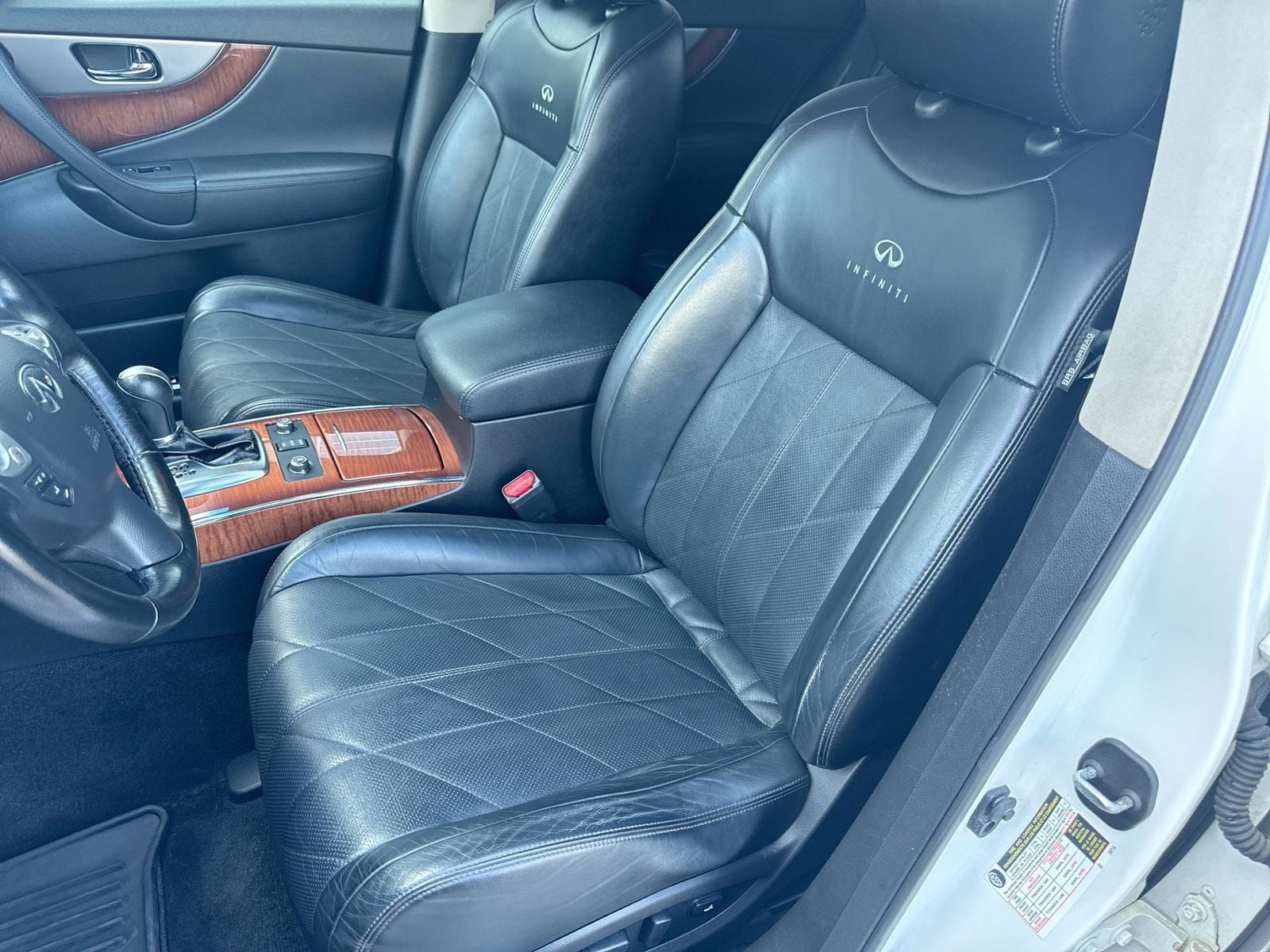 Thumbnail: 2012 INFINITI FX35 - 17