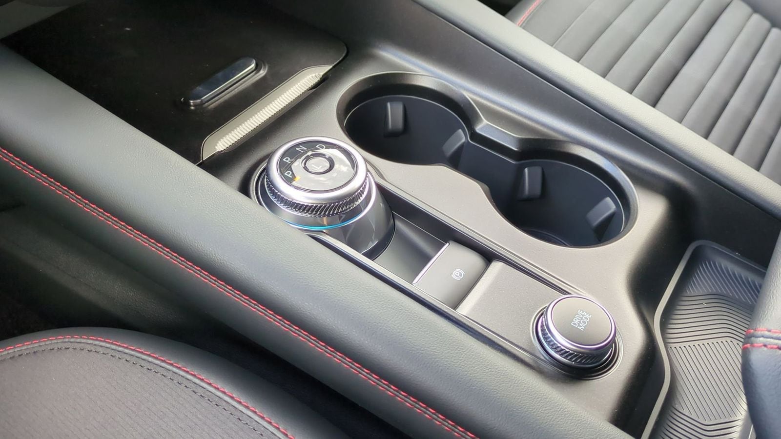 Thumbnail: 2025 Ford Explorer - 32