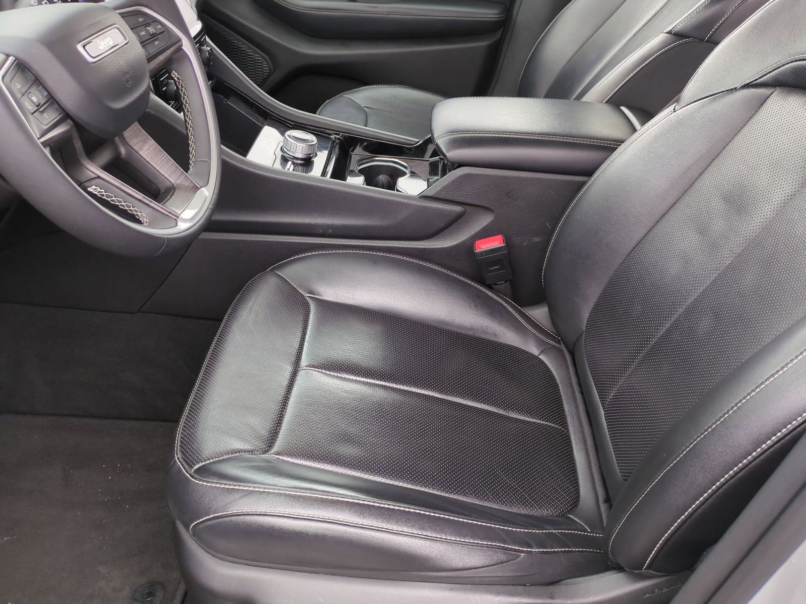 Thumbnail: 2023 Jeep Grand Cherokee - 20