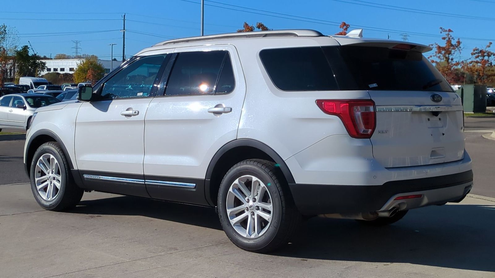 Thumbnail: 2016 Ford Explorer - 3
