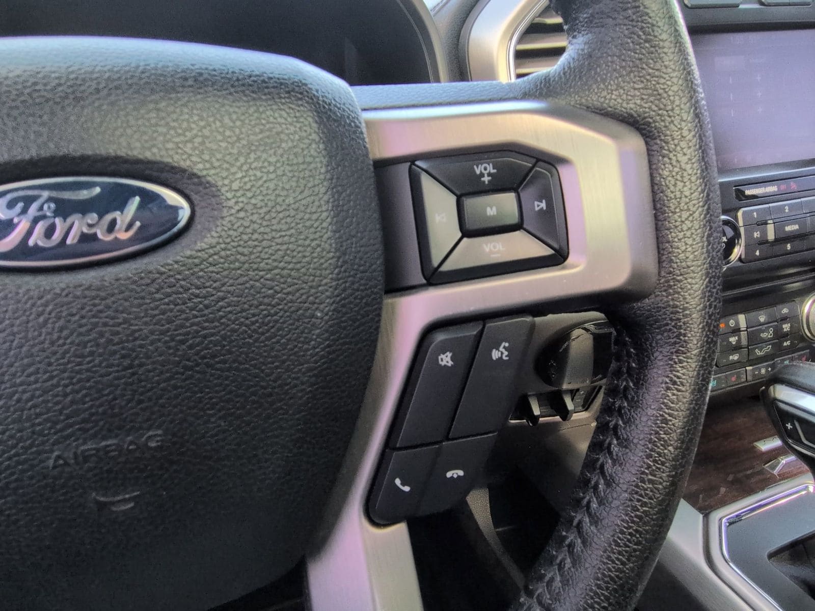 Thumbnail: 2015 Ford F-150 - 33