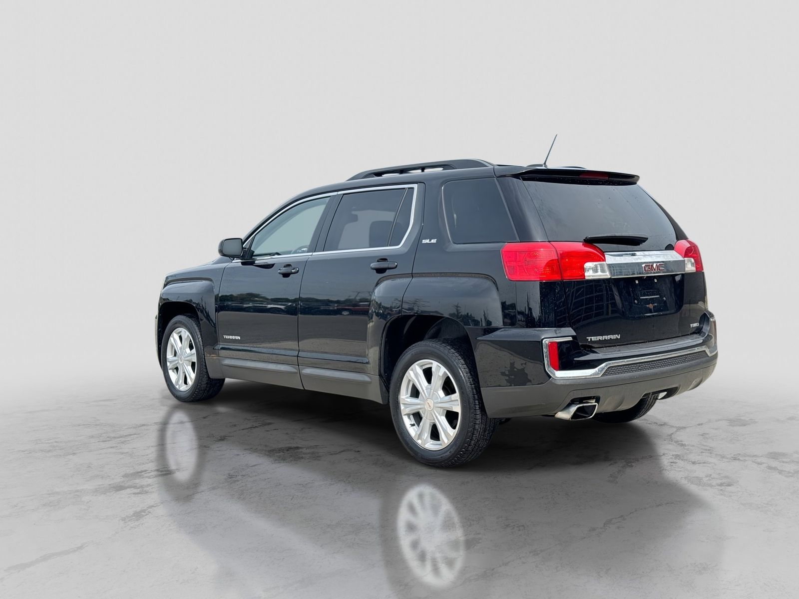Thumbnail: 2017 GMC Terrain - 4